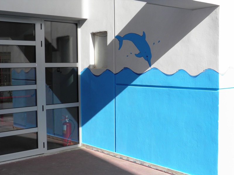 τοιχογραφίες στο σχολείο με μπογιά μαυροπίνακα